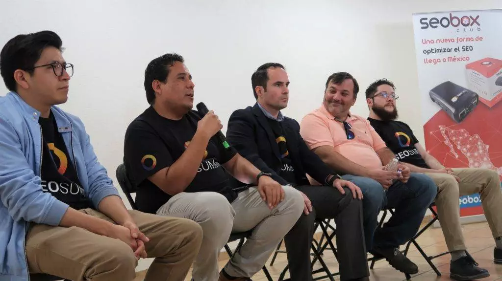 No falto una breve asesoría por parte de los expertos en favor de los problemas de los asistentes.