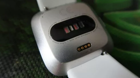 sensor hr versa lite
