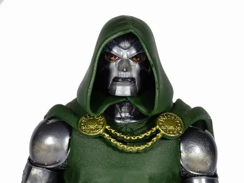 Doctor Doom de Marvel Legends